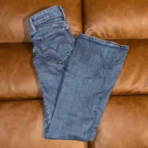 Levi's Women's Straight Leg Jeans in Blue